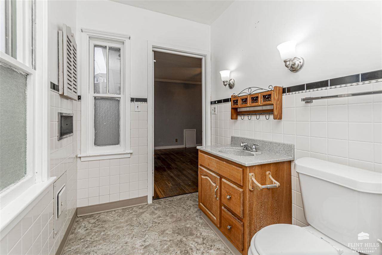 225 West Vine Street, Junction City, KS 66441