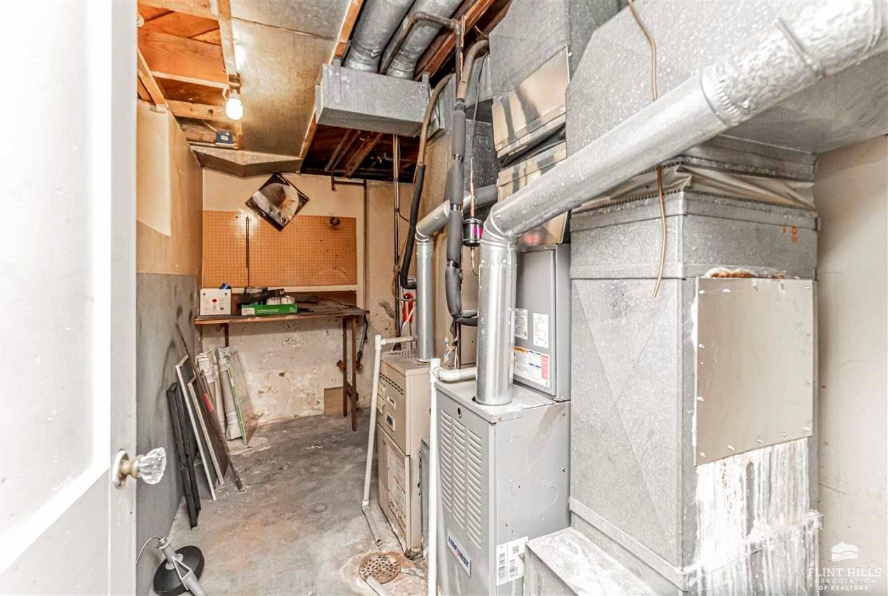 225 West Vine Street, Junction City, KS 66441