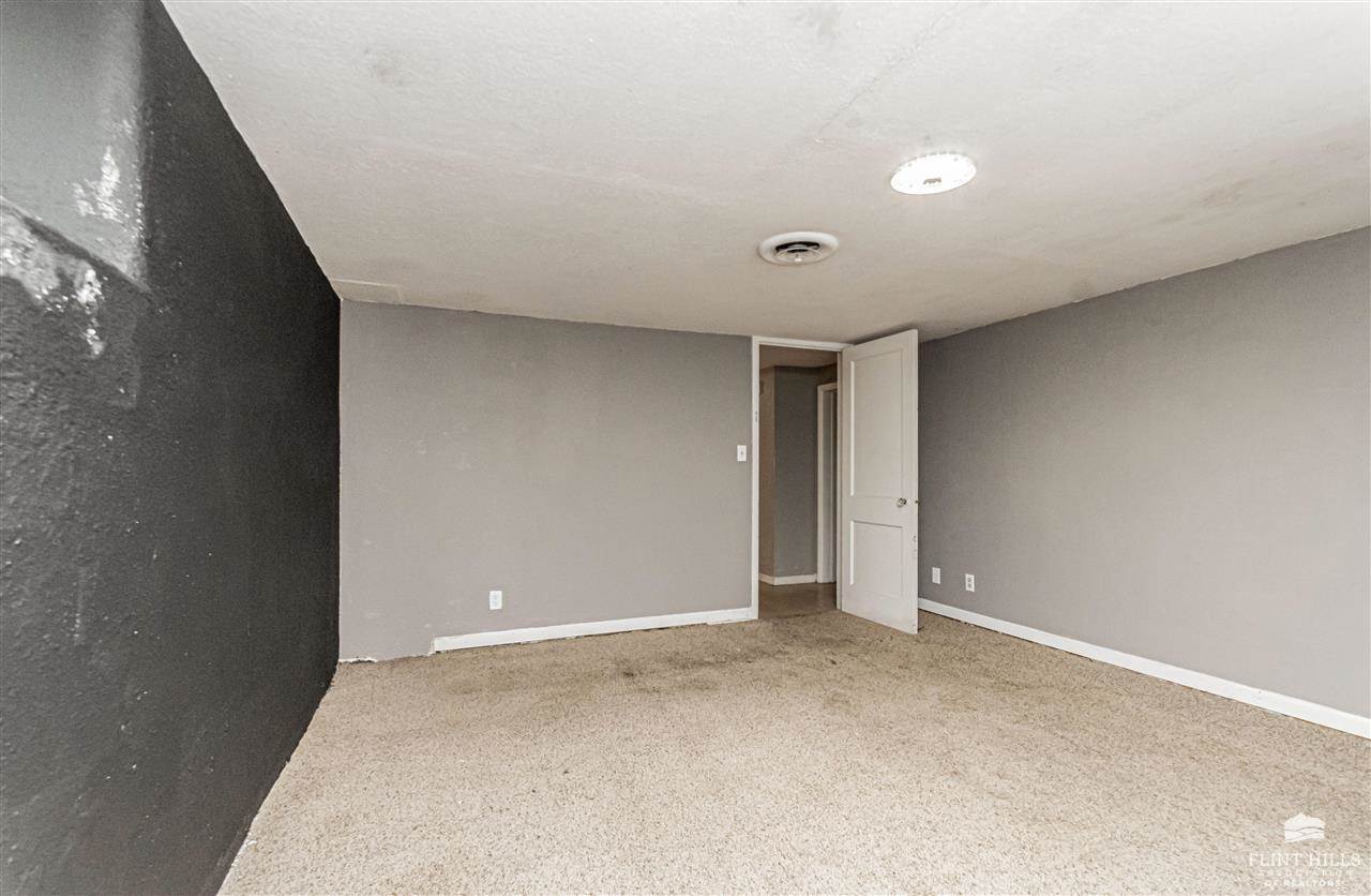 225 West Vine Street, Junction City, KS 66441