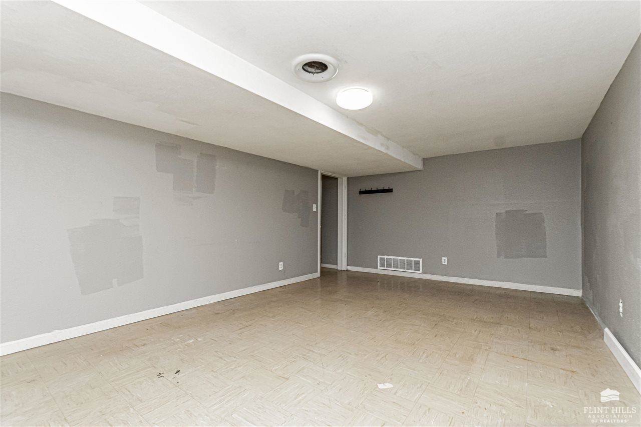 225 West Vine Street, Junction City, KS 66441