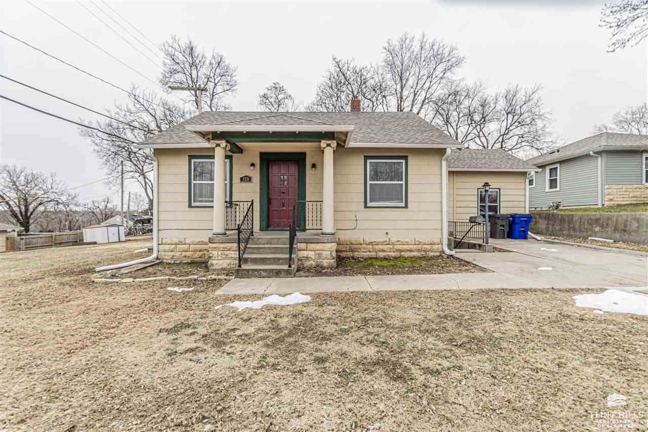 225 West Vine Street, Junction City, KS 66441