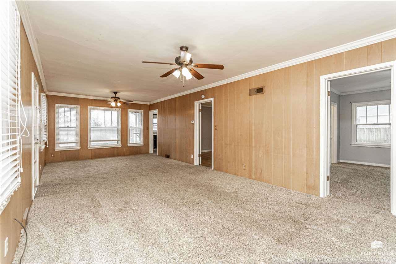 225 West Vine Street, Junction City, KS 66441