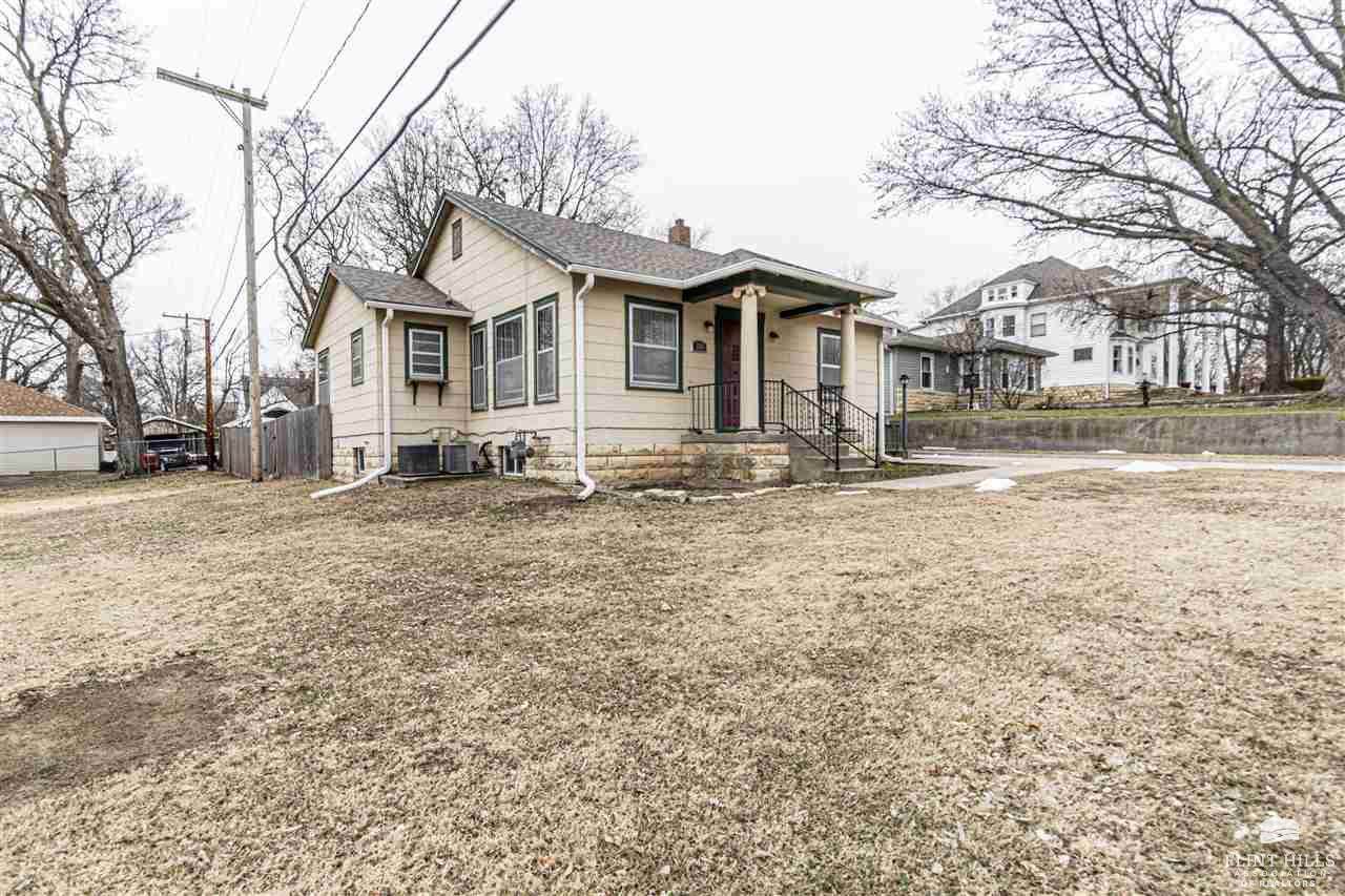 225 West Vine Street, Junction City, KS 66441