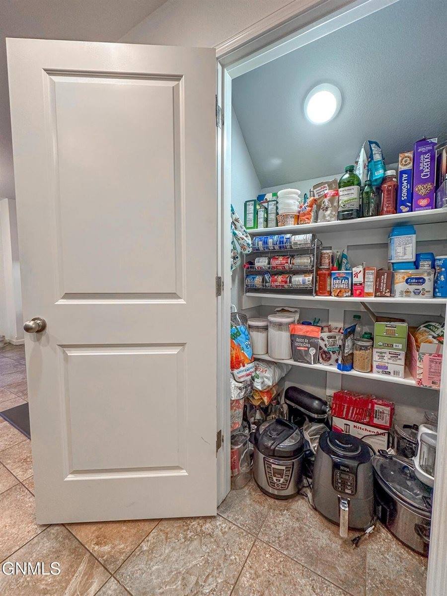 2110 Marina Road SE, Mandan, ND 58554