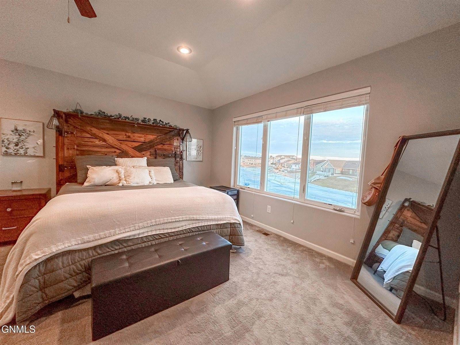 2110 Marina Road SE, Mandan, ND 58554