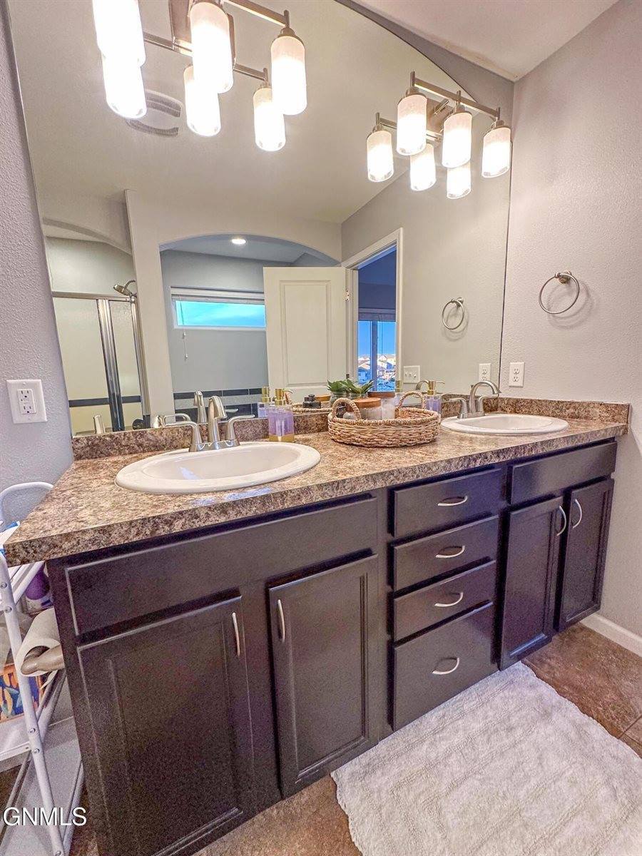2110 Marina Road SE, Mandan, ND 58554