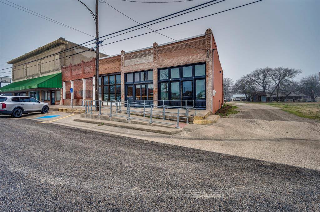 109 North Main Street, Milford, TX 76670