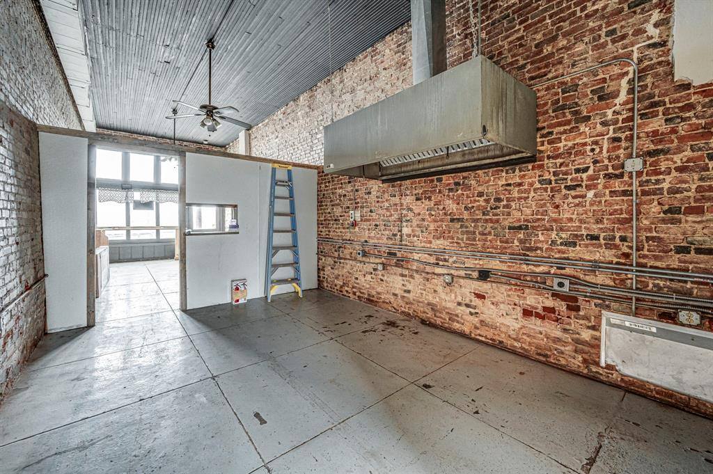 109 North Main Street, Milford, TX 76670