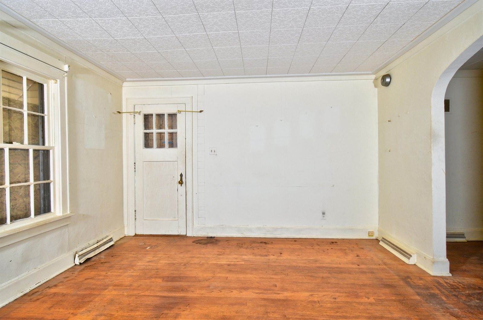 570 Laverne Street, Ypsilanti, MI 48198