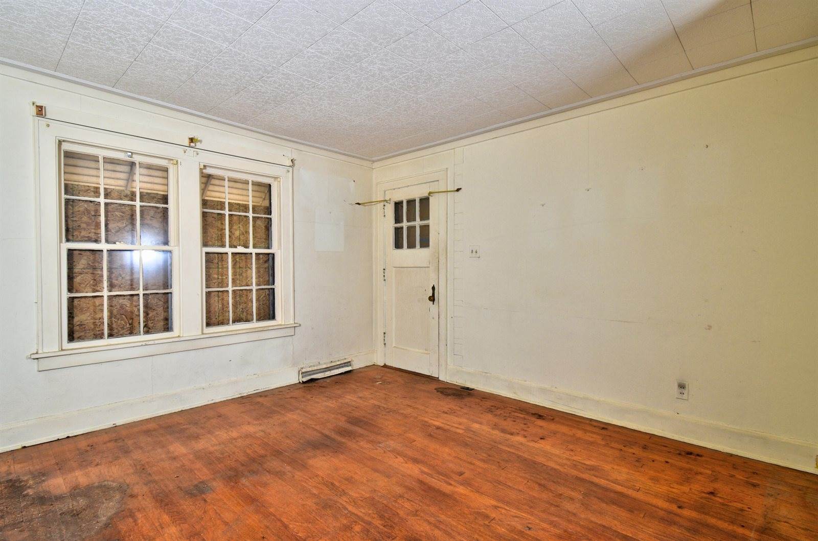 570 Laverne Street, Ypsilanti, MI 48198