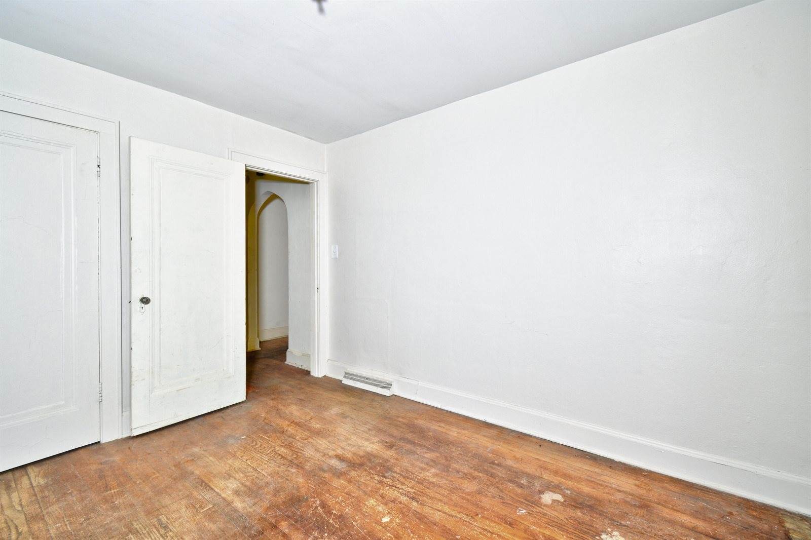 570 Laverne Street, Ypsilanti, MI 48198