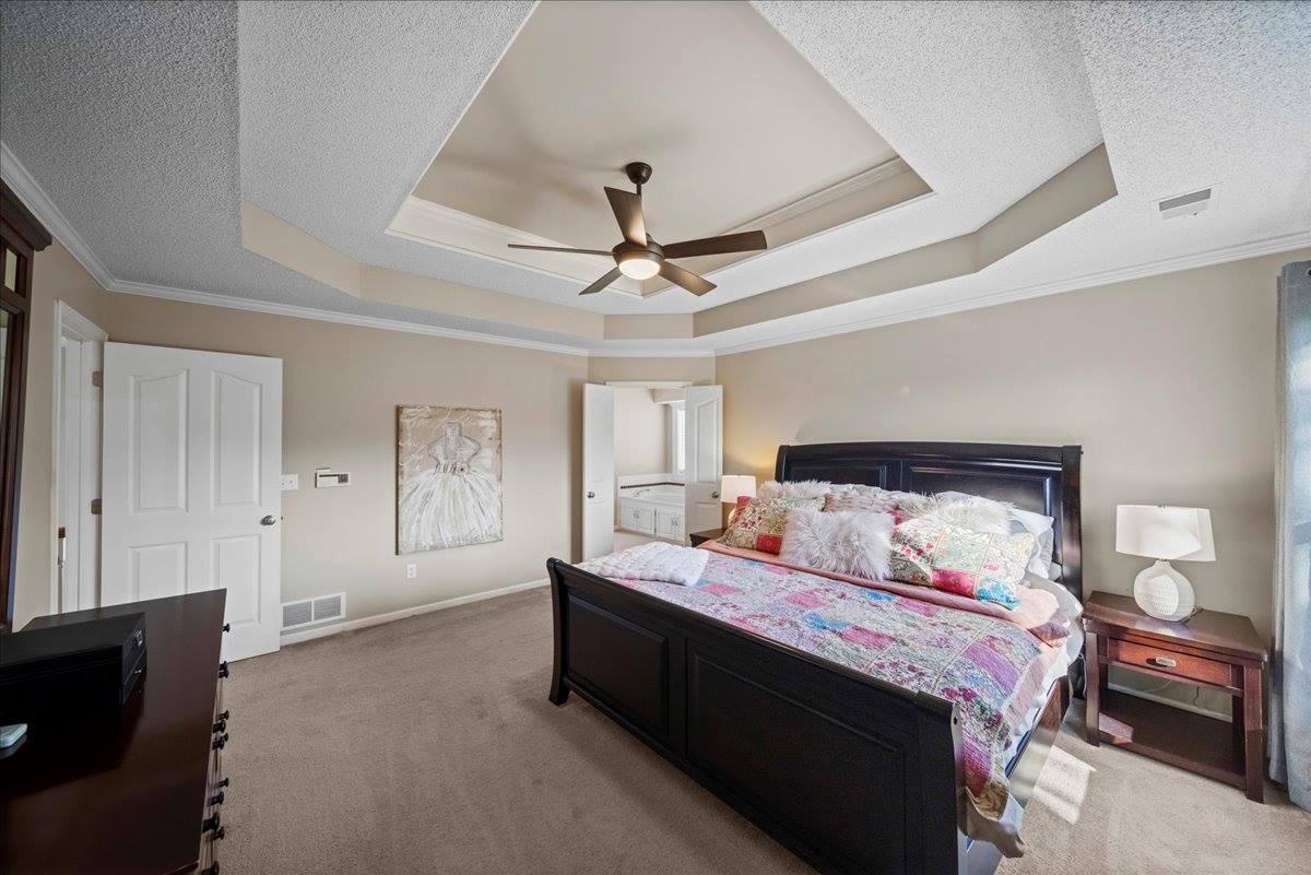 13925 73rd St, Shawnee, KS 66216