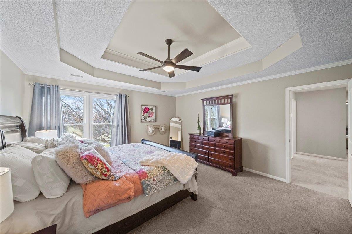 13925 73rd St, Shawnee, KS 66216