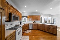 13925 73rd St, Shawnee, KS 66216