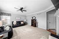 13925 73rd St, Shawnee, KS 66216