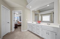 13925 73rd St, Shawnee, KS 66216