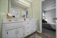 13925 73rd St, Shawnee, KS 66216