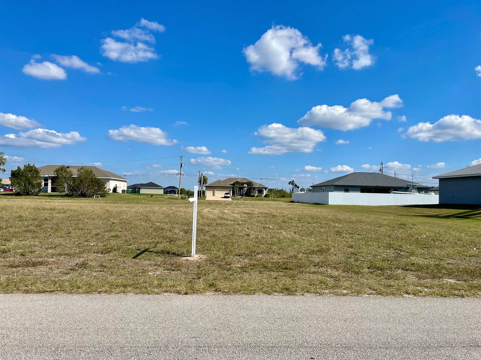 2425 NW 7th Place, Cape Coral, FL 33993
