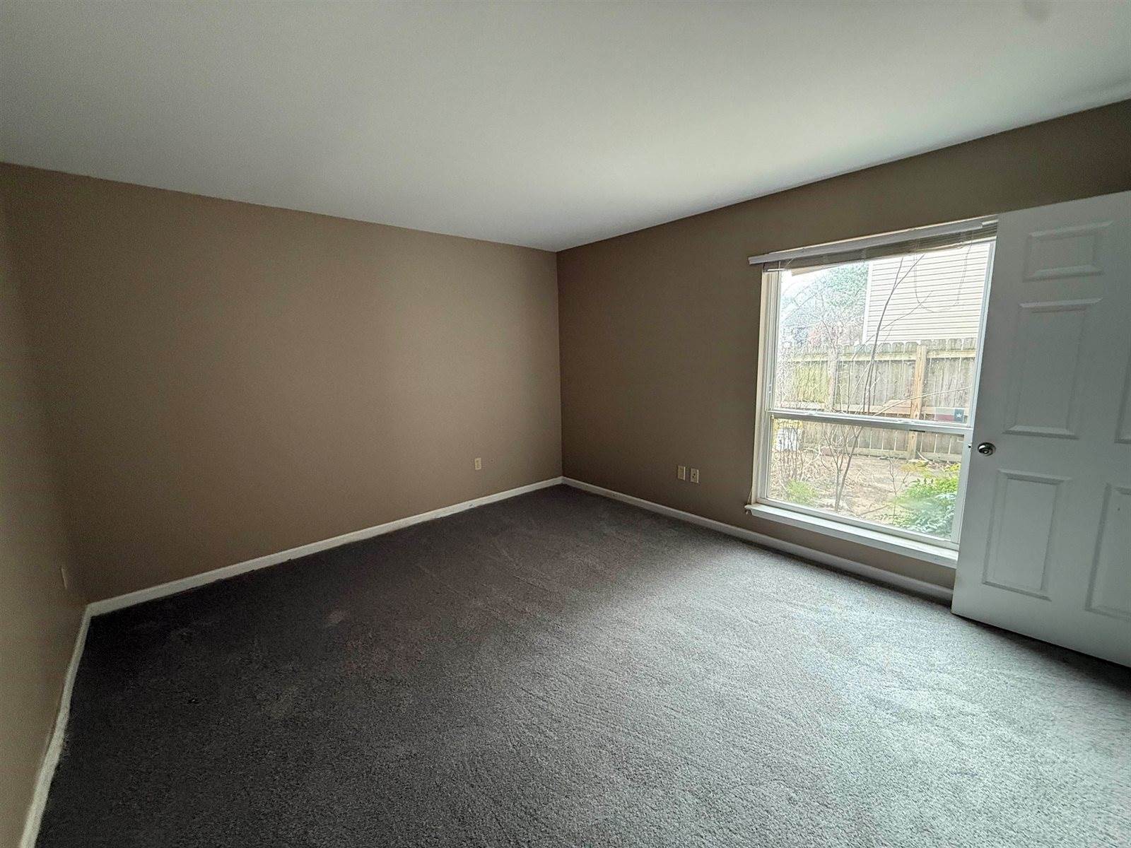 6767 Meadow Oak, Memphis, TN 38120