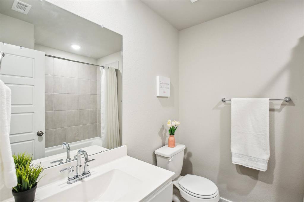 768 Autumn Cherry Trail, Magnolia, TX 77354