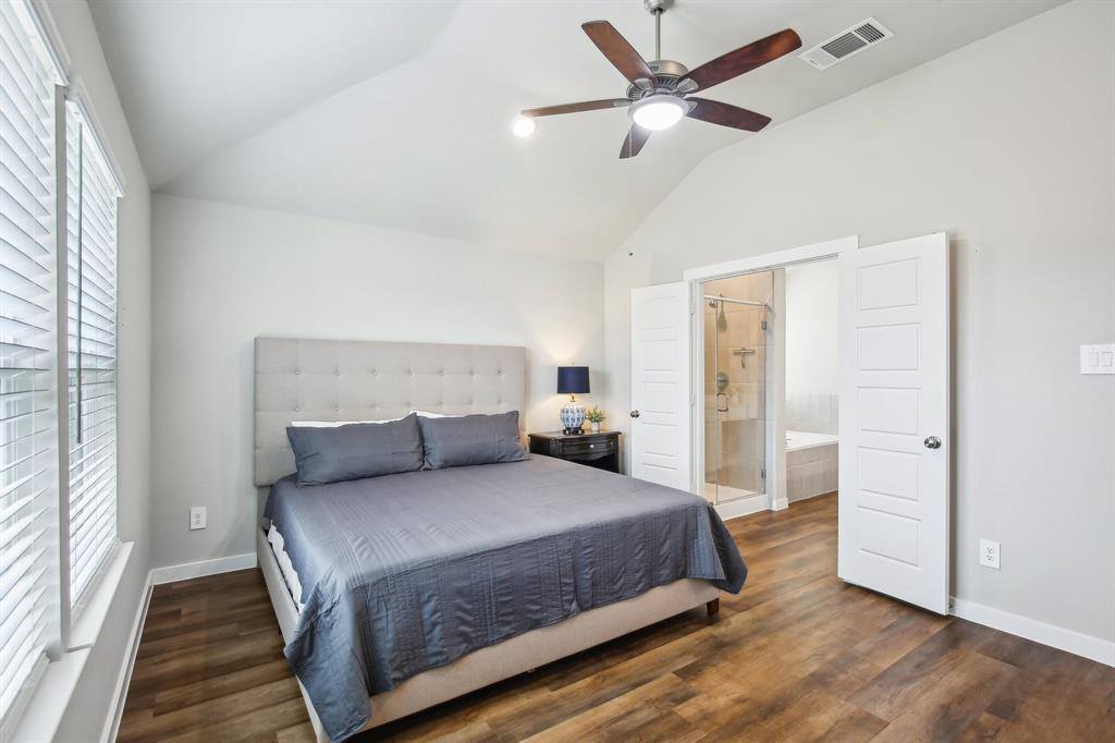 768 Autumn Cherry Trail, Magnolia, TX 77354