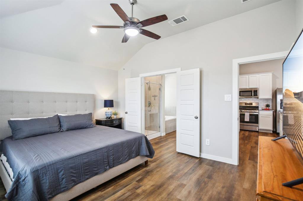 768 Autumn Cherry Trail, Magnolia, TX 77354