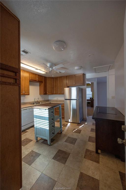 1003 North Banks Street, Caldwell, TX 77836