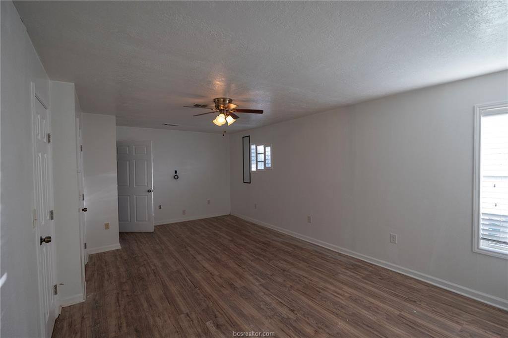 1003 North Banks Street, Caldwell, TX 77836