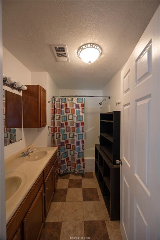 1003 North Banks Street, Caldwell, TX 77836