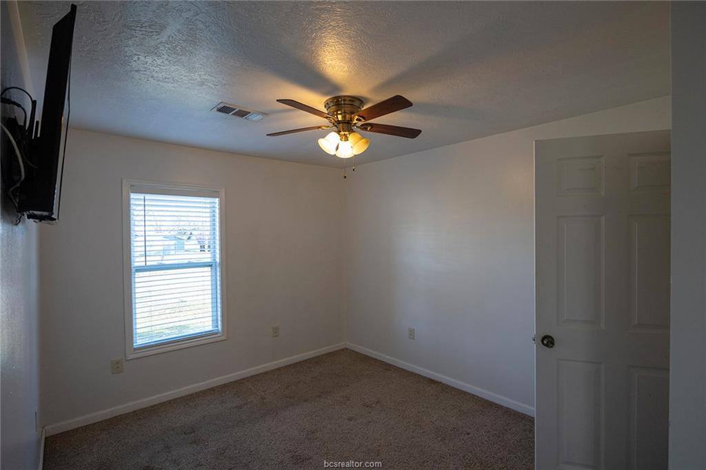 1003 North Banks Street, Caldwell, TX 77836