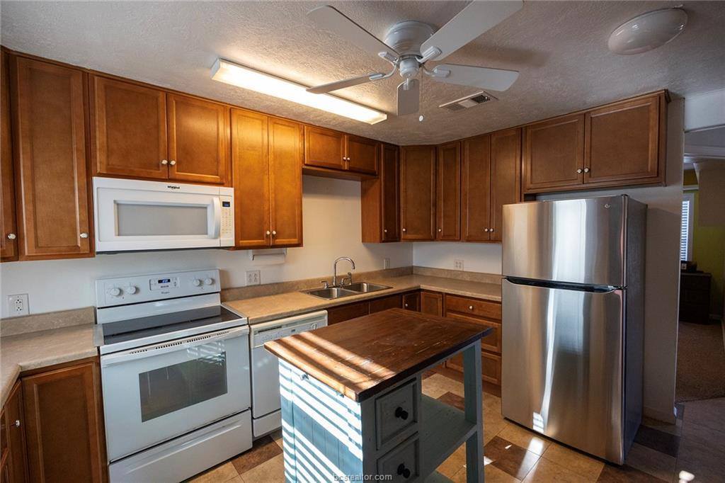 1003 North Banks Street, Caldwell, TX 77836