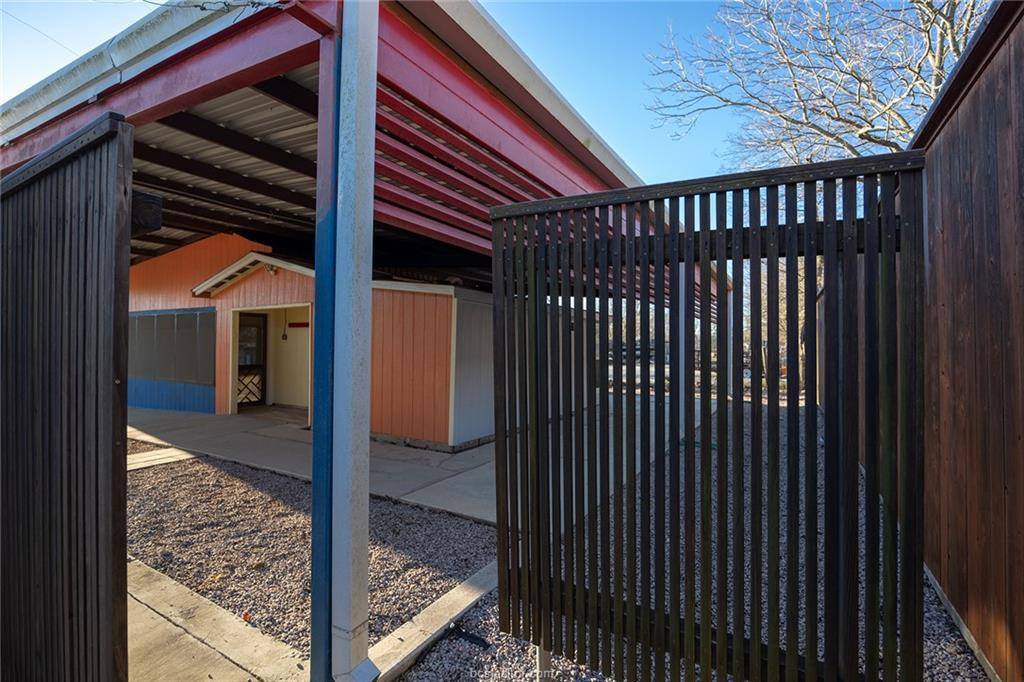 1003 North Banks Street, Caldwell, TX 77836