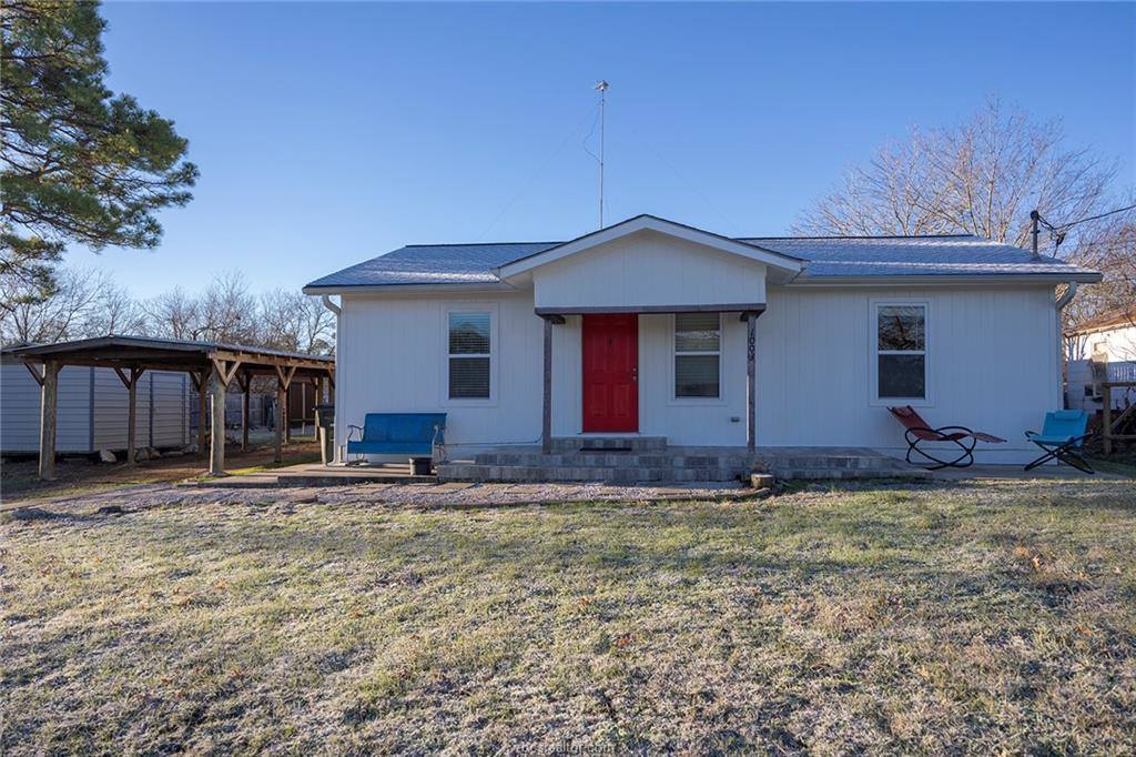 1003 North Banks Street, Caldwell, TX 77836