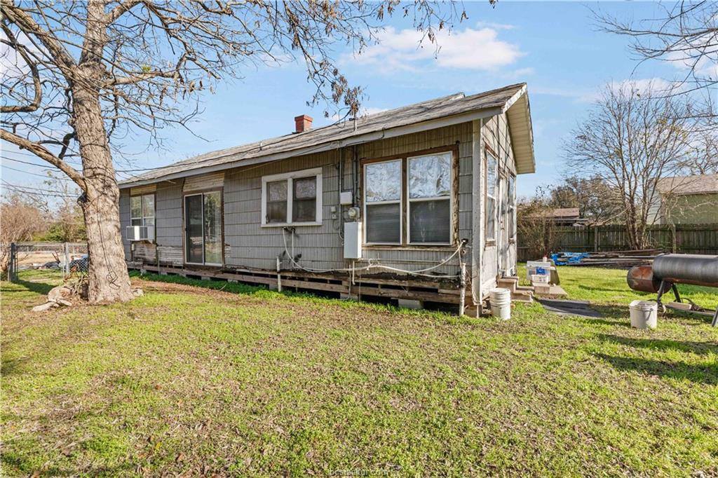 1007 East 28th Street, Bryan, TX 77803