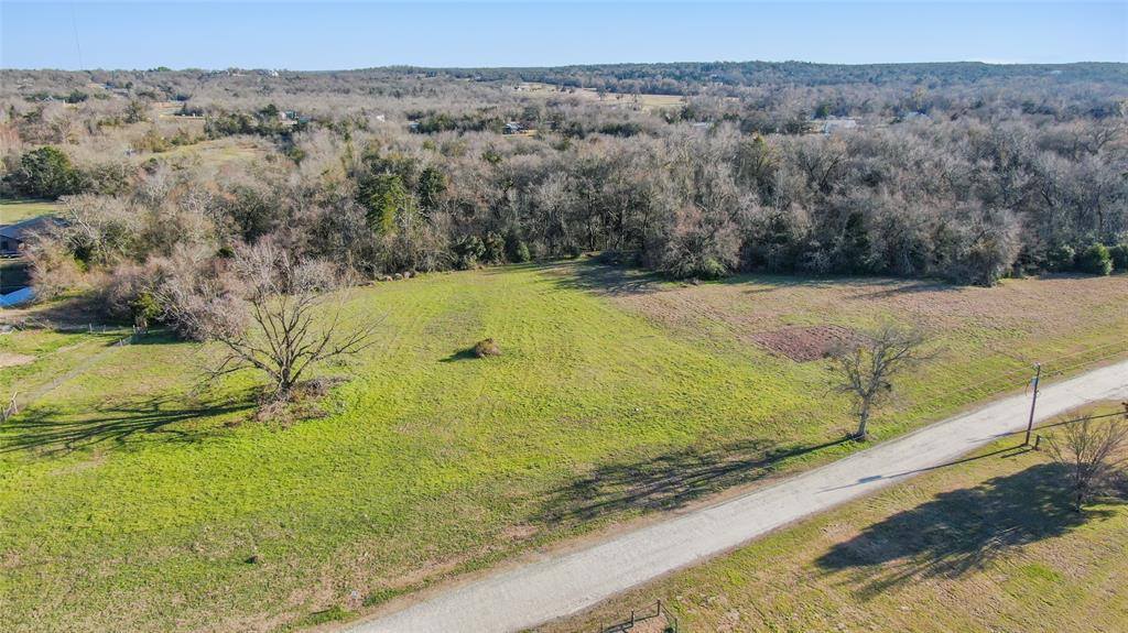 253 Dewey Lane, Franklin, TX 77856