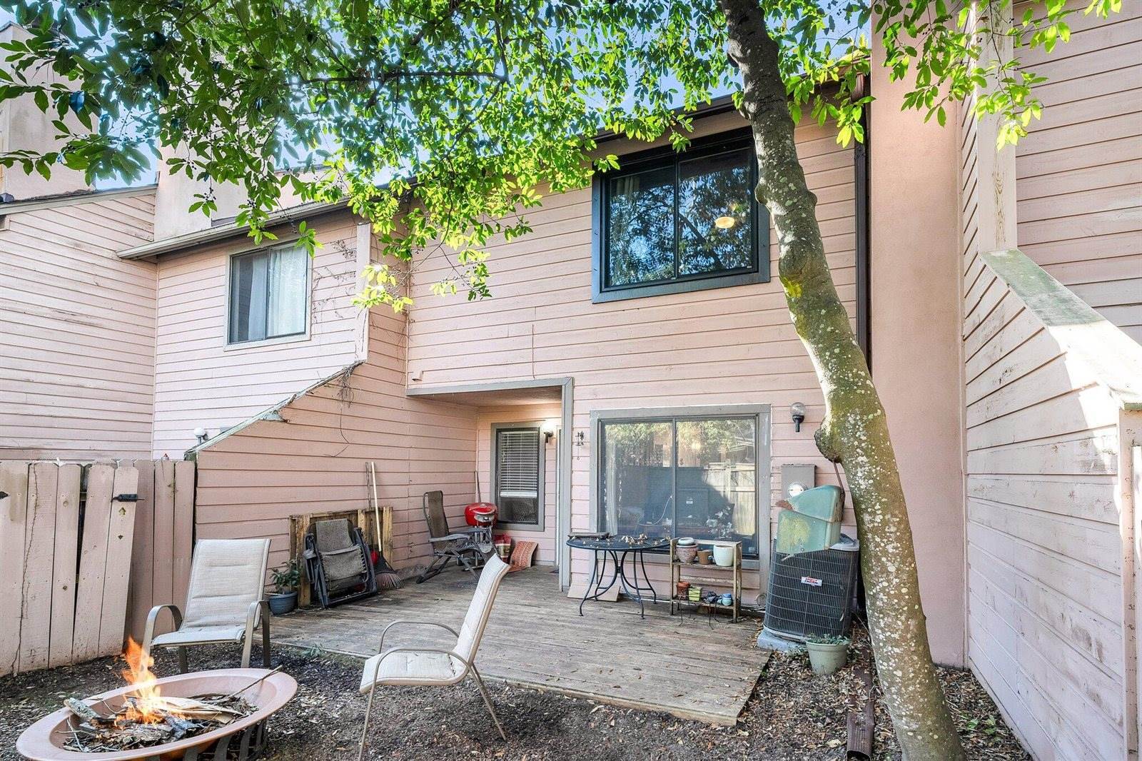 313 Lapwing Lane, Mount Pleasant, SC 29464