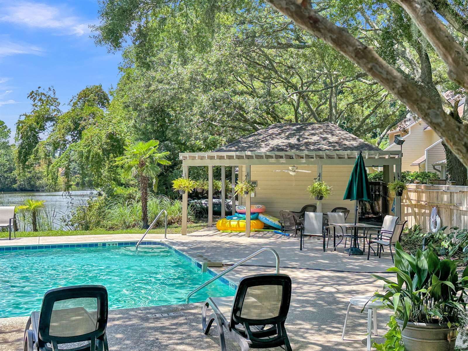 313 Lapwing Lane, Mount Pleasant, SC 29464