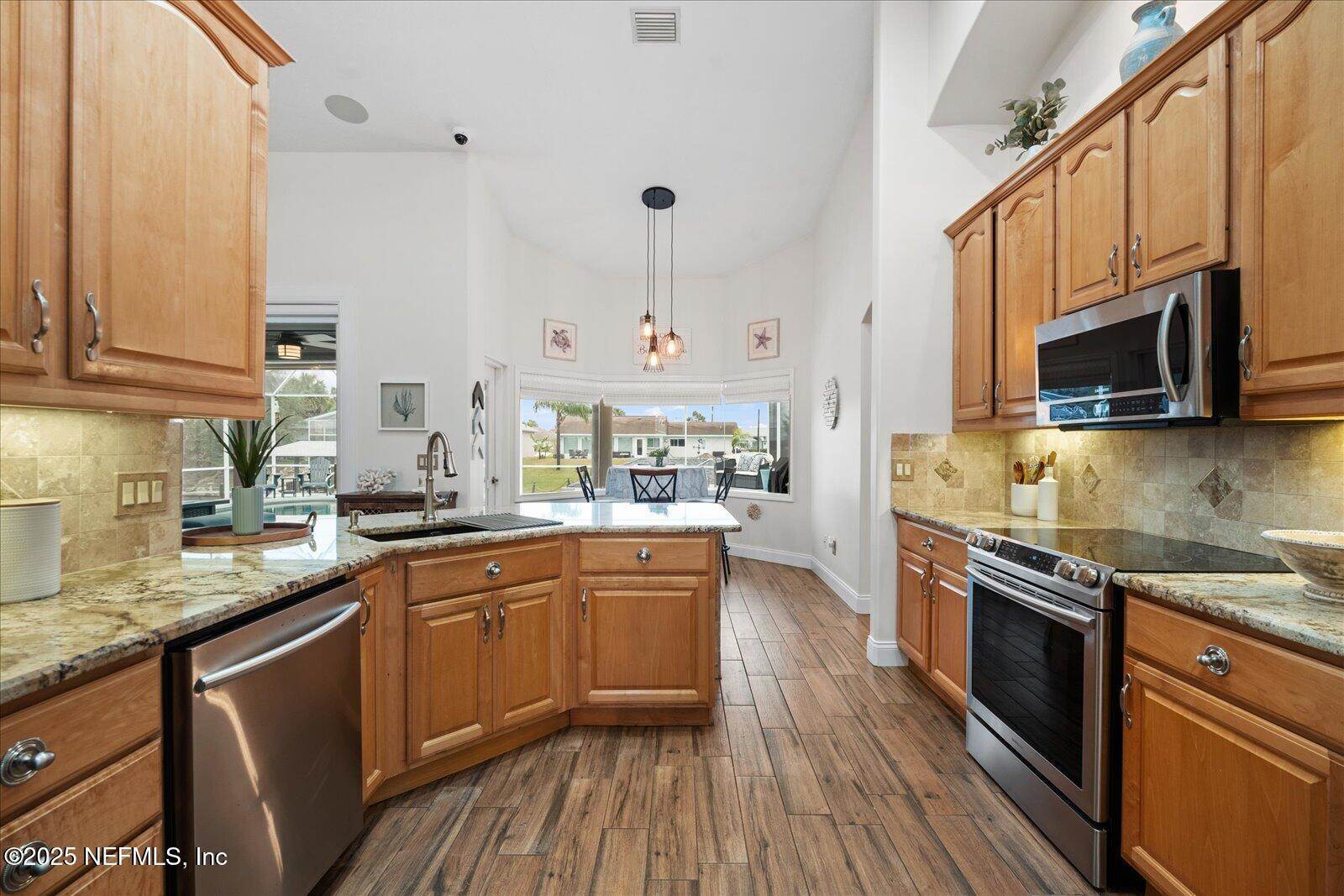 20 Cloverdale Court North, Palm Coast, FL 32137