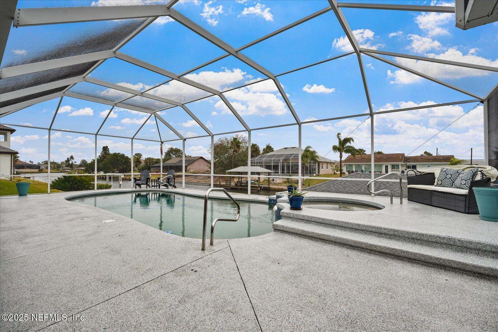 20 Cloverdale Court North, Palm Coast, FL 32137