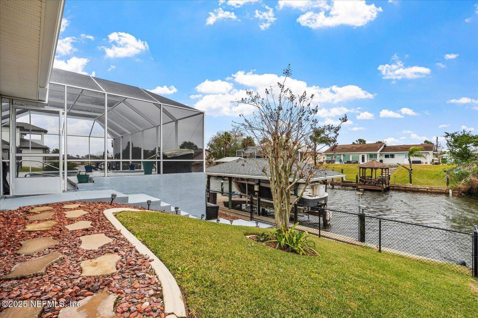 20 Cloverdale Court North, Palm Coast, FL 32137