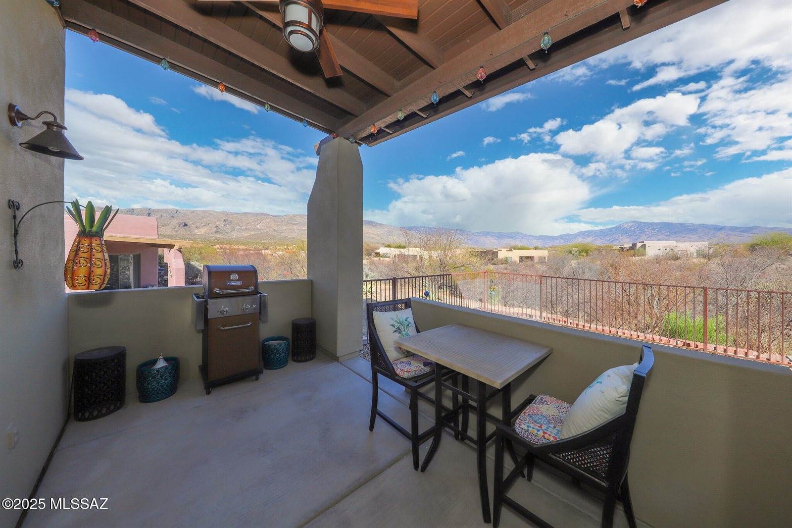 7709 South Vivaldi Court, Tucson, AZ 85747