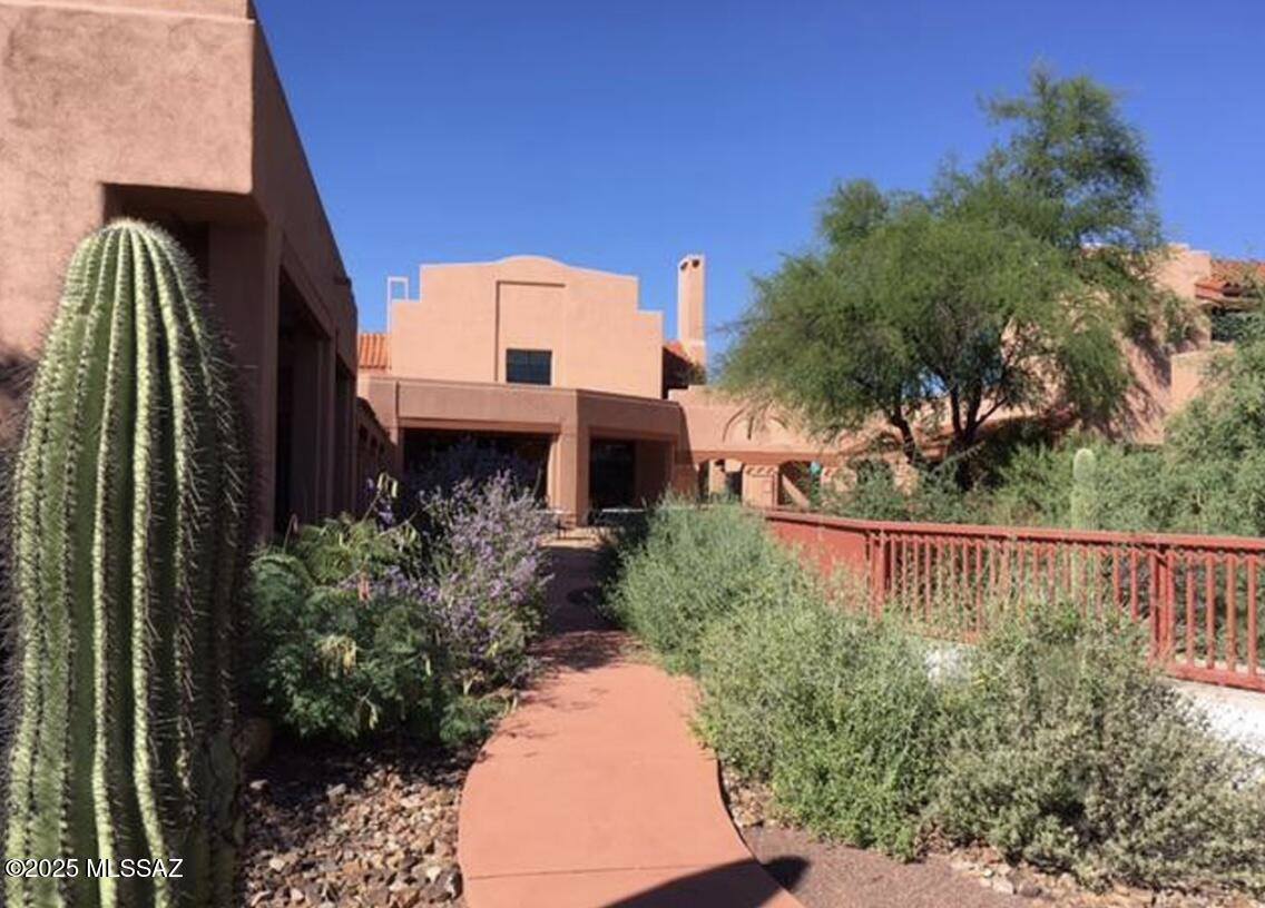 7709 South Vivaldi Court, Tucson, AZ 85747