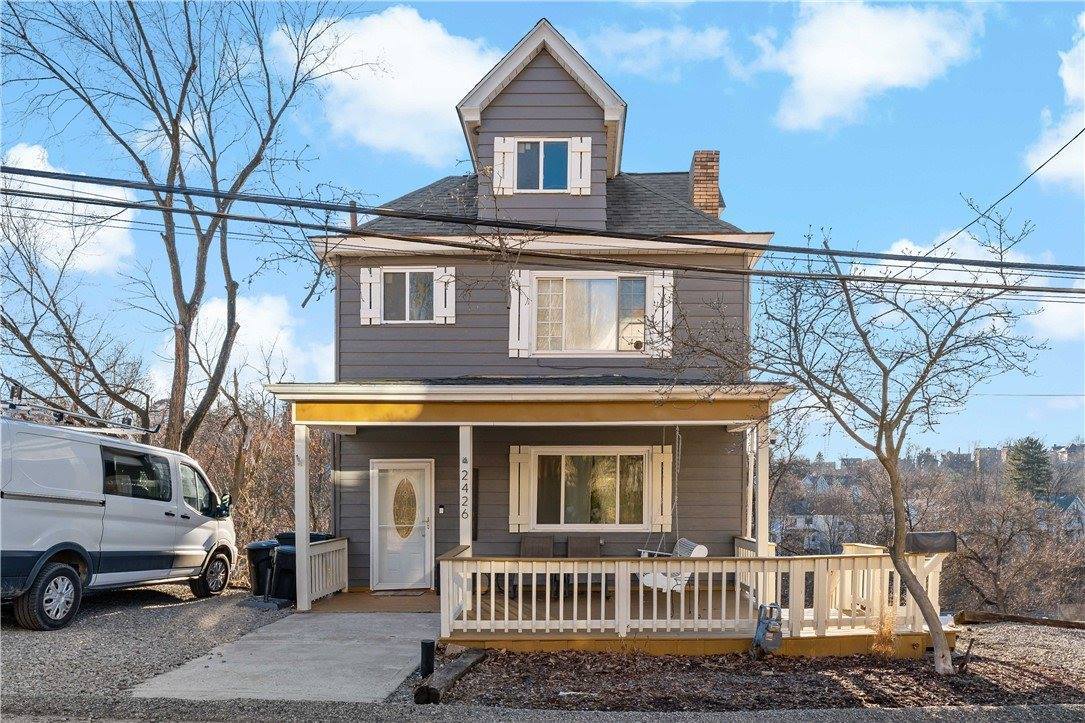 2426 Diehl Ave, Carrick, PA 15210