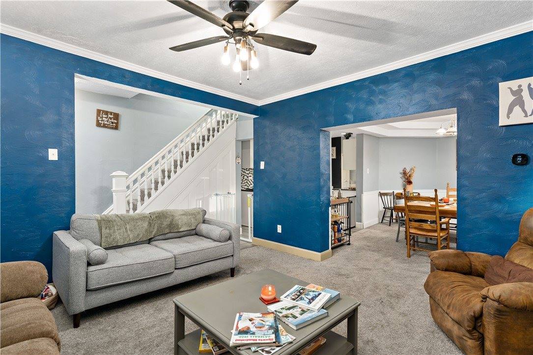 2426 Diehl Ave, Carrick, PA 15210