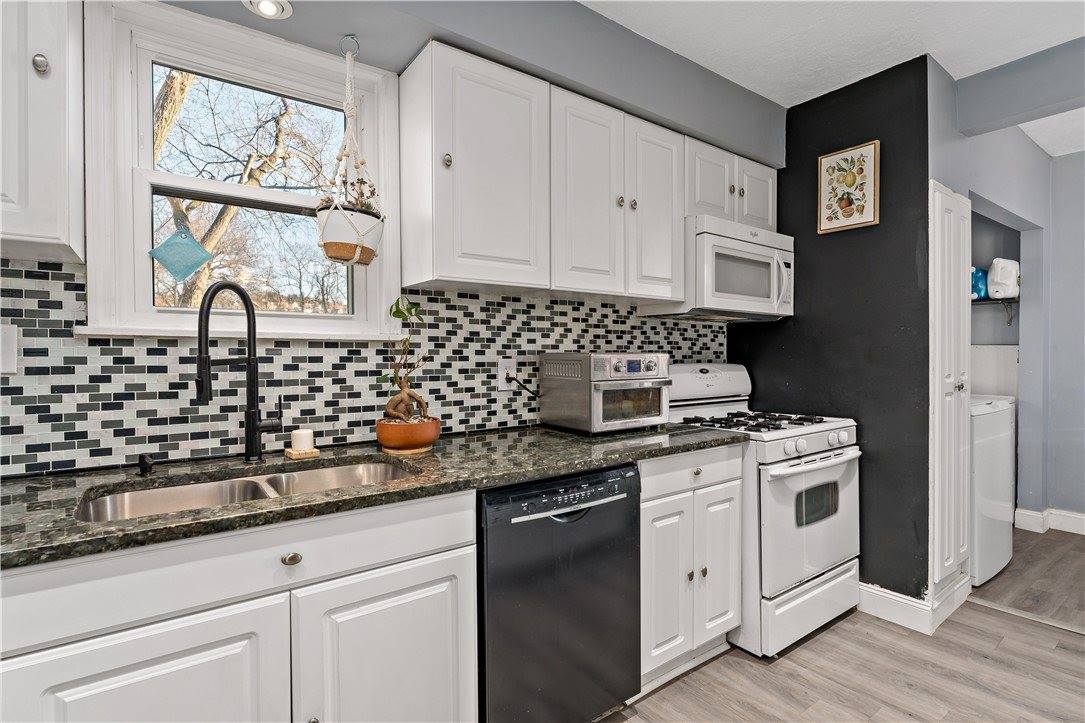 2426 Diehl Ave, Carrick, PA 15210