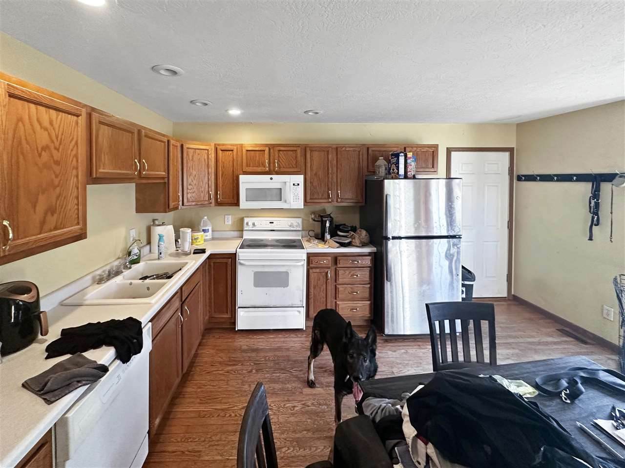 2058 Oakridge Parkway N, Terre Haute, IN 47802