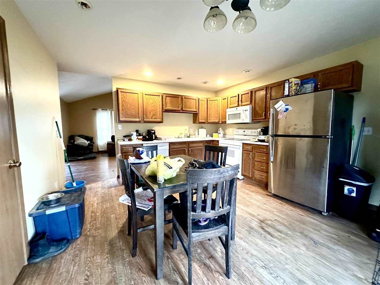 2058 Oakridge Parkway N, Terre Haute, IN 47802