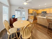 810 South Canterbury Drive, Freeport, IL 61032