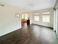 810 South Canterbury Drive, Freeport, IL 61032