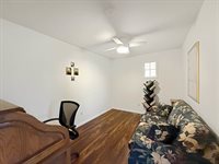 810 South Canterbury Drive, Freeport, IL 61032